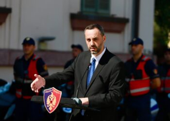 Lamallari-Policisë së Shtetit: Uniforma që mbani kërkon vetëpërmbajtje, ne mbështesim punën tuaj!