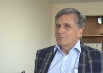 Ambasadori i OSBE: Një muaj protesta pa incidente, kjo është demokraci dhe më gëzon