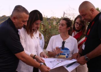 Nisin punimet për 223 apartamente të reja në Kombinat, Koçiu: Do t’u shpërndahen familjeve përfituese