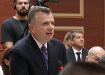 “Të pezullohen ndërtimet gjatë sezonit turistik”, Balla: Yjet e hoteleve, jo me vetëshpallje të pronarëve