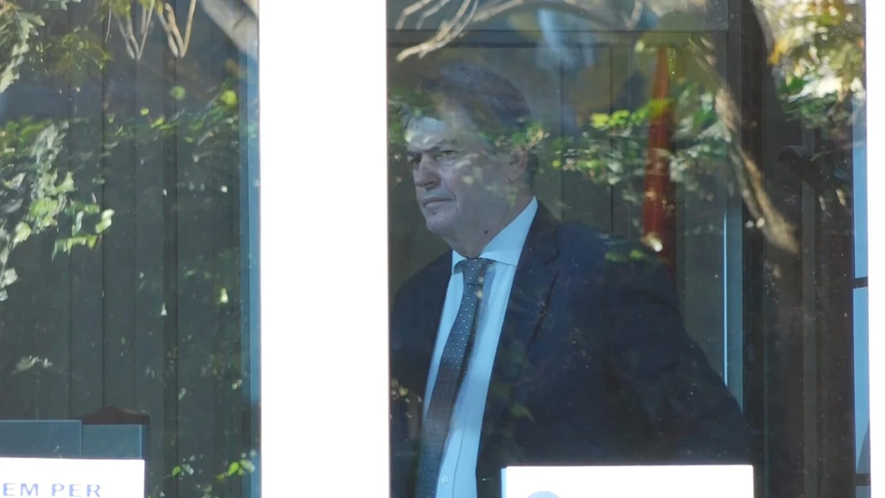  Partizani   dëshmon Bamir Topi  Malltezin e njoh vetëm si dhëndrin e Berishës  s jemi ulur kurrë për kafe