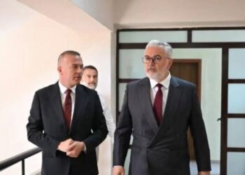 Valdrin Pjetri merr drejtimin e Agjencisë së Trajtimit të Pronave/ Gogu kërkon përshpejtim të dosjeve dhe transparencë të plotë për qytetarët