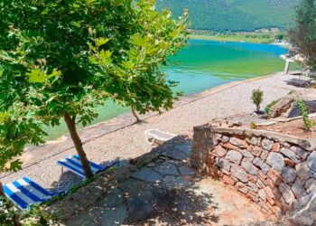 Gonxhja: Lirohen çadrat e vendosura në mënyrë të paligjshme në bregliqenin e Pogradecit