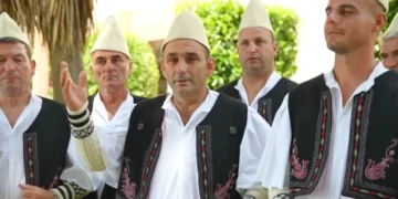 “Nuk e dinim se ku do të shkonte regjistrimi”, “Djemtë e Delvinës” rrëfejnë si u bënë pjesë e “The Odyssey”!