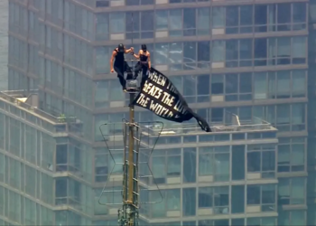 Propozim spektakolar për martesë në majë të Empire State Building, arrestohet çifti rus