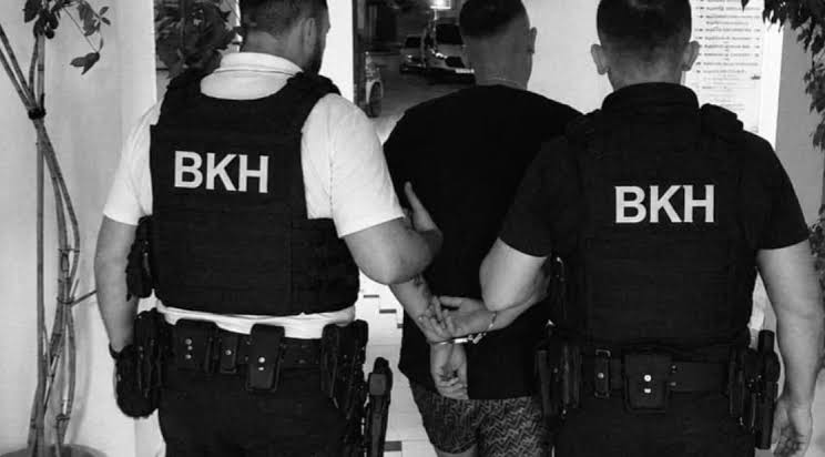 SPAK jep detaje për arrestimin e Adi Çobës në Durrës  Operacioni në bashkëpunim me DIA n e Barit  ja çfarë iu gjet gjatë prangosjes