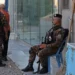 Bastisje, miliona dollarë dhe arrestime në Irak: Çfarë fshihet pas ofensivës?