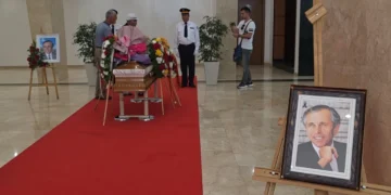 Përcillet për në banesën e fundit Todi Llupi, ikona e Estradës së Fierit