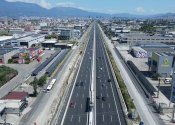Shqipëria me mbi 1 milion mjete rrugore, ja qarqet me më shumë automjete dhe marka që dominon