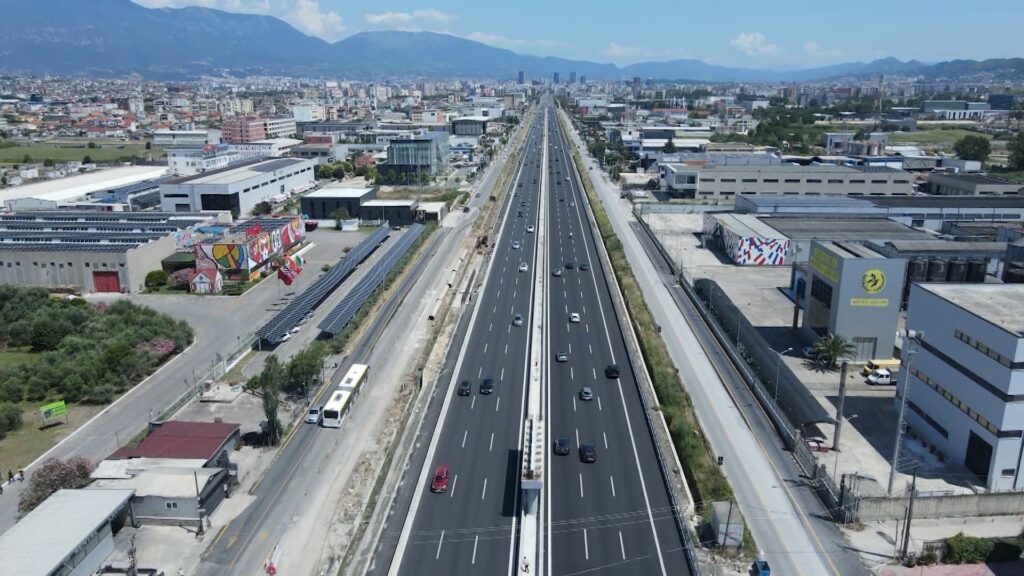 Shqipëria me mbi 1 milion mjete rrugore  ja qarqet me më shumë automjete dhe markën që dominon