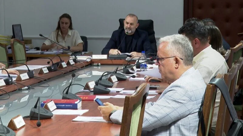 Ligji  Antimafia  ndez debate në Komisionin e Ligjeve  dyshime se pasuritë e sekuestruara u kthehen personave të goditur