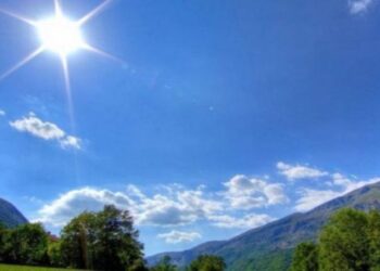 Vranësira në mëngjes, reshje dhe përmirësim gjatë ditës, ja sa do jenë temperaturat sot