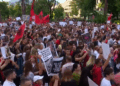 Përplasjet në Komisariatin nr.3 gjatë protestës, lirohet 33-vjeçari Erald Heqimaj