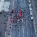 VIDEO/ Vijon protesta në ditën e 50-ë, ja pjesëmarrja e qytetarëve para Kryeministrisë në orën 20:05