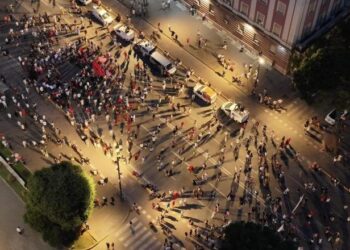 Protestuesit reaguan për anulimin e ligjit për investimet strategjike, Balla: Lajm i mirë për flamingot, jo për sorrat