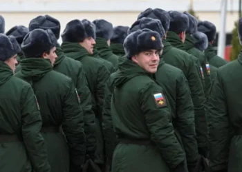 Rusia rekruton me forcë burra për të mbushur radhët në luftë!