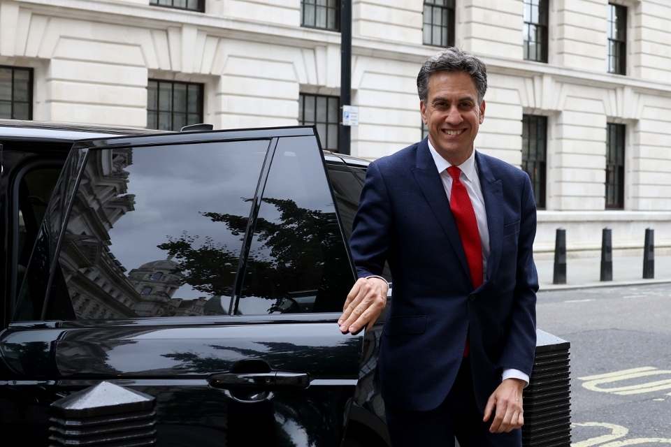  Nderi i jetës sime   Burnham zgjedh Ed Miliband si Sekretar të Jashtëm