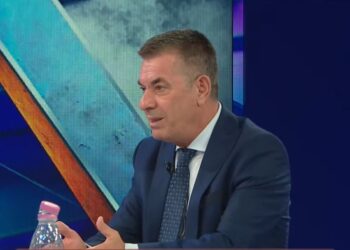 Vangjeli: Adresimi i shqetësimeve të protestuesve, prioritet urgjent! Nevojitet rishkrimi i Kushtetutës dhe rithemelimi i Republikës