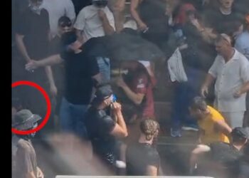 Lamallari nxjerr videon: Qëllimet ogurzeza t’i harroni! Ja si protestuesit plagosin njëri-tjetrin
