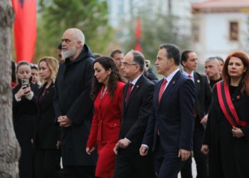 “S’mund të marrin më shumë se Rama, Begaj dhe Peleshi”, PS propozon rritjen e pagave të gjyqtarëve me 0.02%