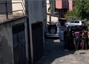 Gruaja 57-vjeçare gjendet e vdekur në shtëpi, i biri arrestohet si autori i dyshuar