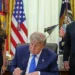 Trump nënshkruan urdhër që kërkon më pak vaksina për fëmijë -