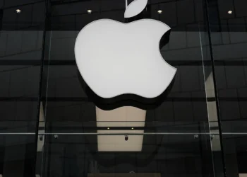 Kush është njeriu që do ta udhëheqë Apple në botën e inteligjencës artificiale? -
