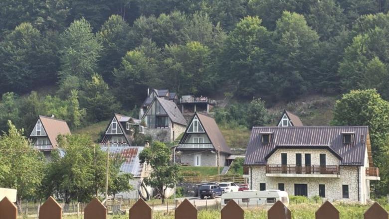 Ministri Hoxha  Alpet shqiptare  një thesar natyror që po tërheq gjithnjë e më shumë vizitorë