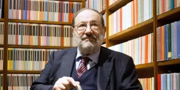 Sekretet e bibliotekës së Umberto Eco-s, librat që formësuan një ikonë të kulturës