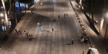 VIDEOLAJM/ Ulet pjesëmarrja në ditën e 66-të të protestës para Kryeministrisë, pamjet me dron