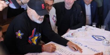 Reforma Territoriale / Rama mbledh sot krerët e bashkive në “Kuçin e parashikimeve”. Çfarë pritet nga takimi