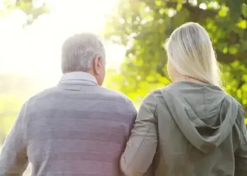 Do të martohej me shqiptaren 35 vite më të re, gjykata i ndalon martesën 86-vjeçarit