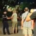 Degjeneron protesta para Kryeministrisë! Burri godet me shkop gruan (VIDEO)