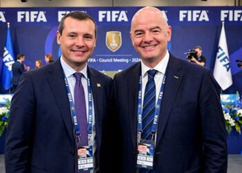 Tronditje në FIFA! Infantino shkarkon drejtorin e lartë që e akuzoi se “mashtroi” për shitjen e 20% të Botërorit
