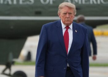 Trump: SHBA ka “kontroll të plotë” mbi Hormuzin!  Irani: Ngushtica do të mbetet e mbyllur
