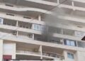 Përfshihet nga zjarri një pallat 30-katësh në Golem, zjarrfikësja ndërhyn me vështirësi