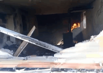 Shpërthen kondicioneri, digjet banesa dykatëshe në Fiershegan të Lushnjes