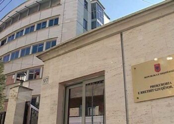 Mashtronin shtetasit e huaj si të rifitonin paratë e humbura në Call Center, dërgohen për gjykim tre persona