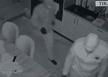 Zbardhet vjedhja e 2.5 milionë lekëve dhe bizhuterive në Tiranë, arrestohen 3 persona