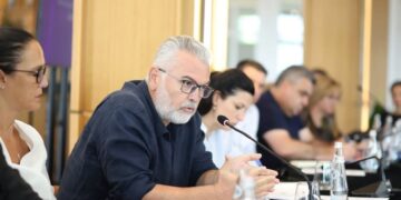 “Tirana do të ketë Orën e Dëgjesës”, ministri Gogu zbulon detaje nga mbledhja me Ramën