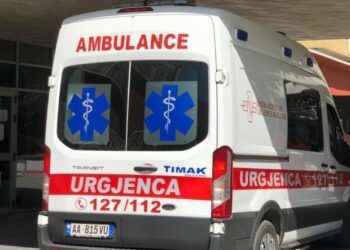 Tragjedi në Pogradec! 37-vjeçarja shtatzënë humb jetën gjatë transportit drejt Tiranës, dyshohet për hemorragji të brendshme