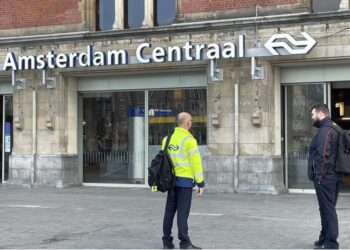 Sulm me thikë në Amsterdam, katër të plagosur
