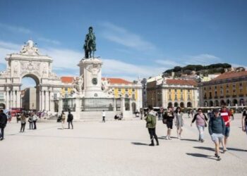 Portugalia ndalon mbulimin e fytyrës në publik -