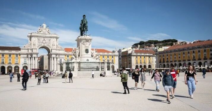 Portugalia ndalon mbulimin e fytyrës në publik -
