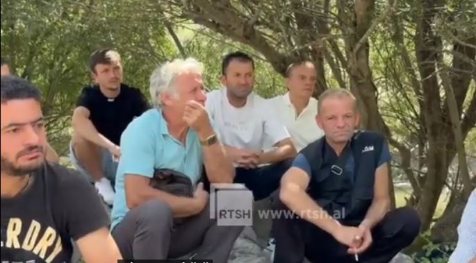 VIDEO   Banorët e Vuklit kundër ndërtimit të HEC it  Duam garanci se nuk do të dëmtohet zona