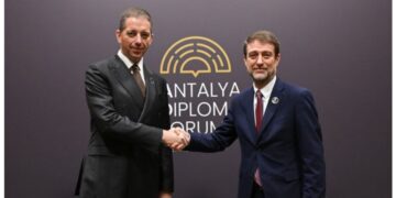 Hoxha replikon me homologun serb: Lumenjtë të përmbajnë ujë, jo kërcënime!
