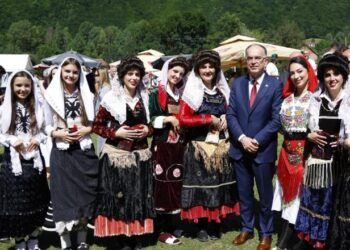 Presidenti Begaj viziton Plavën e Gucinë: Të ruajmë trashëgiminë dhe të ndërtojmë të ardhmen