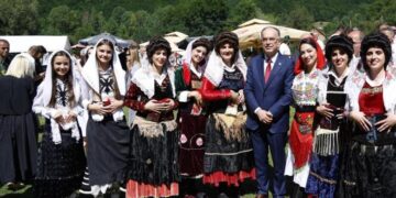 Presidenti Begaj viziton Plavën e Gucinë: Të ruajmë trashëgiminë dhe të ndërtojmë të ardhmen