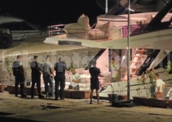 Qëlluan me armë nga jahti dhe tentuan të largoheshin, 4 të ndaluar në Palasë