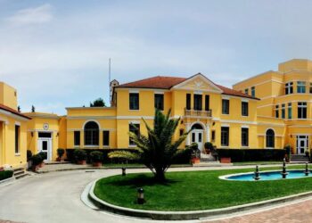 Marrëveshja e huasë, ambasada e SHBA: Do të mbështesë përparimin e Shqipërisë për rritjen 5% të shpenzimeve për mbrojtjen